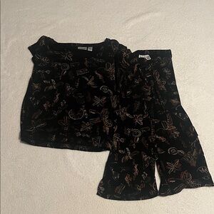 Chico's Travelers Black and Red Patterned Top S-3(size L) and Pants S-0(S-XS)